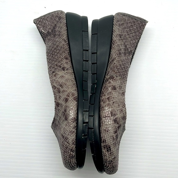 Aerosoles Lantern Leather Wedge Womens 7.5 M Gray Snake Comfort Ballet Classic - Picture 4 of 17